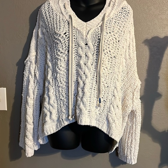 POL sweater - Picture 3 of 6